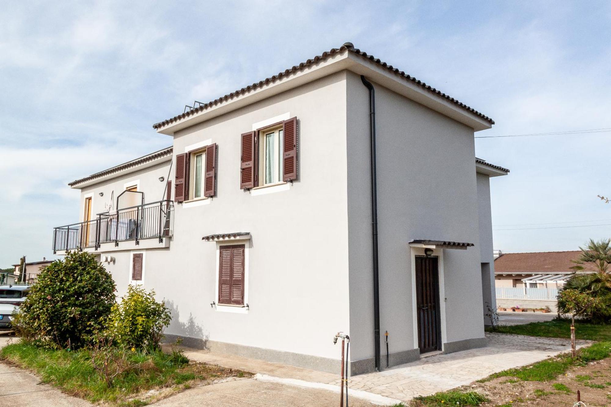 A Casa Di Marco Guesthouse - Apt Di Ciampino E Stazione Per Roma 马里诺 外观 照片